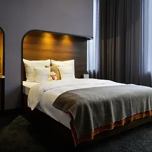4* Hotel 25hours Hafencity